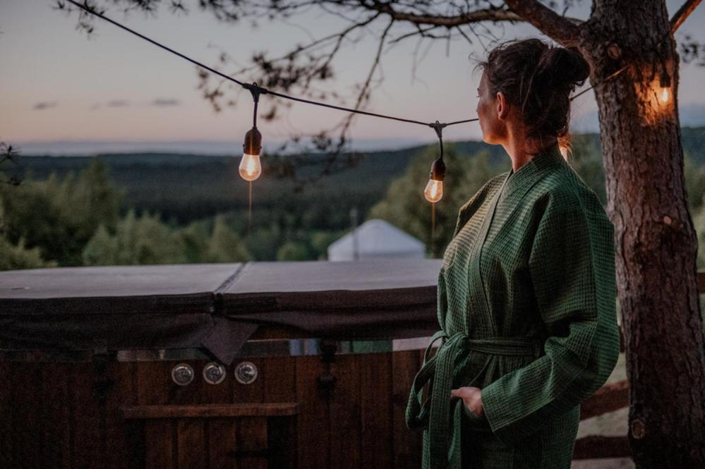 Jurty Z Widokiem, Prywatna Balia- Dzikolas Glamping Krasnobród エクステリア 写真