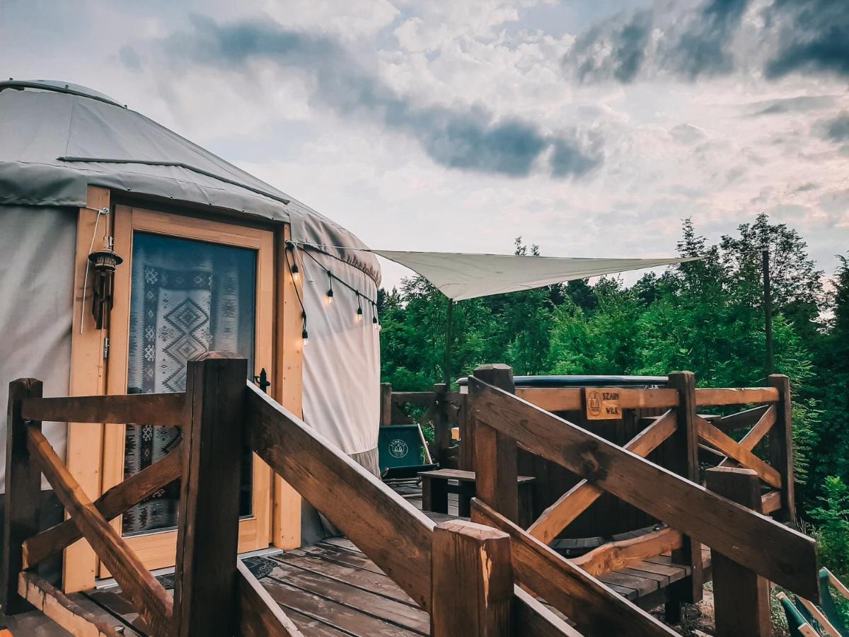 Jurty Z Widokiem, Prywatna Balia- Dzikolas Glamping Krasnobród エクステリア 写真