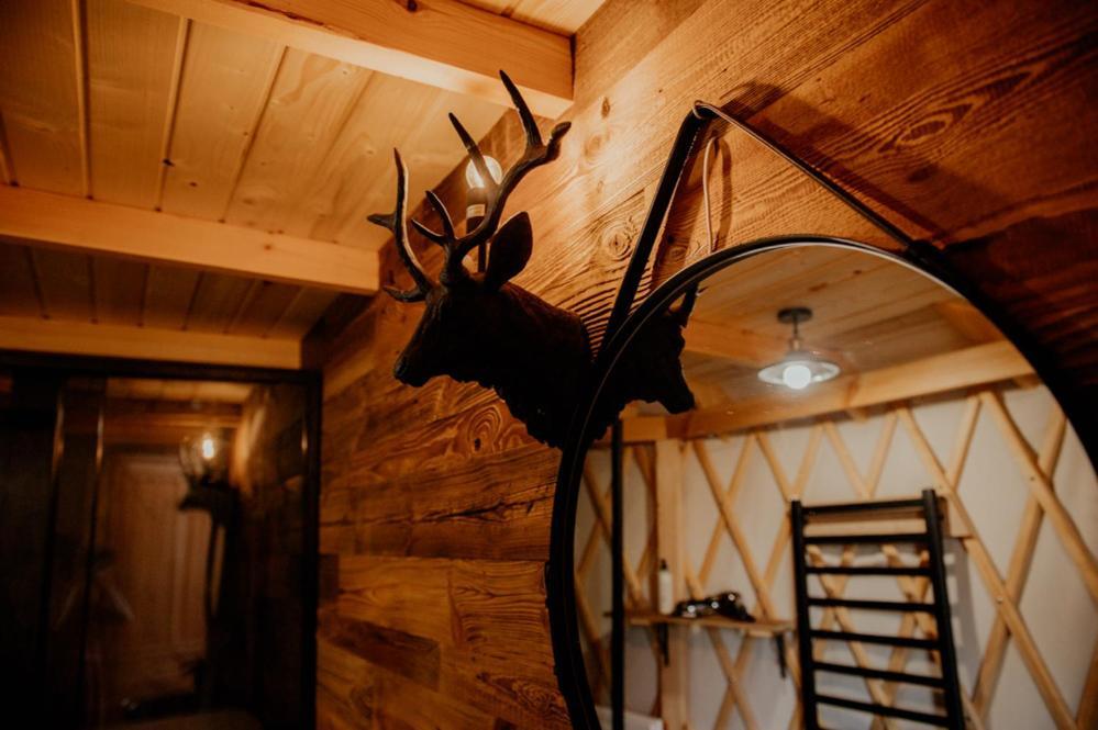 Jurty Z Widokiem, Prywatna Balia- Dzikolas Glamping Krasnobród エクステリア 写真
