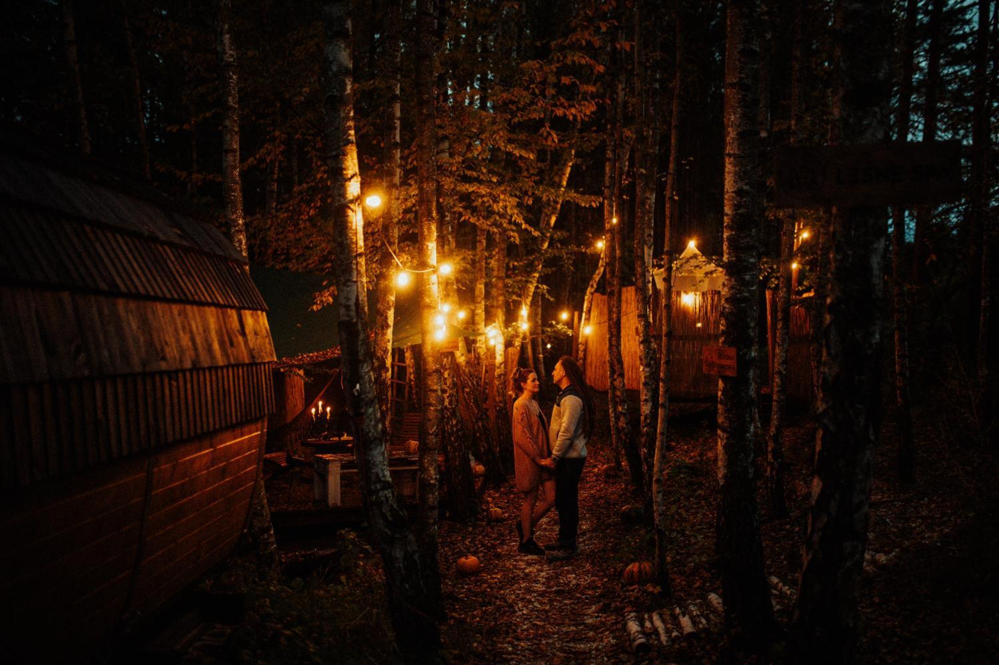 Jurty Z Widokiem, Prywatna Balia- Dzikolas Glamping Krasnobród エクステリア 写真
