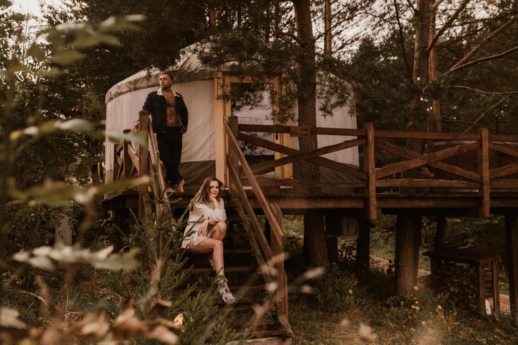 Jurty Z Widokiem, Prywatna Balia- Dzikolas Glamping Krasnobród エクステリア 写真