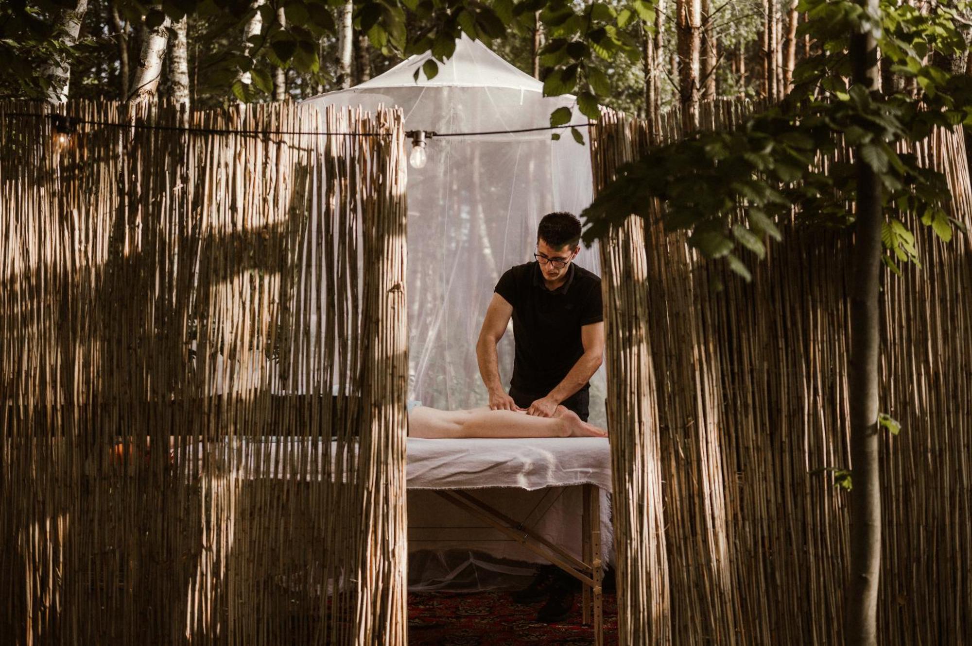 Jurty Z Widokiem, Prywatna Balia- Dzikolas Glamping Krasnobród エクステリア 写真