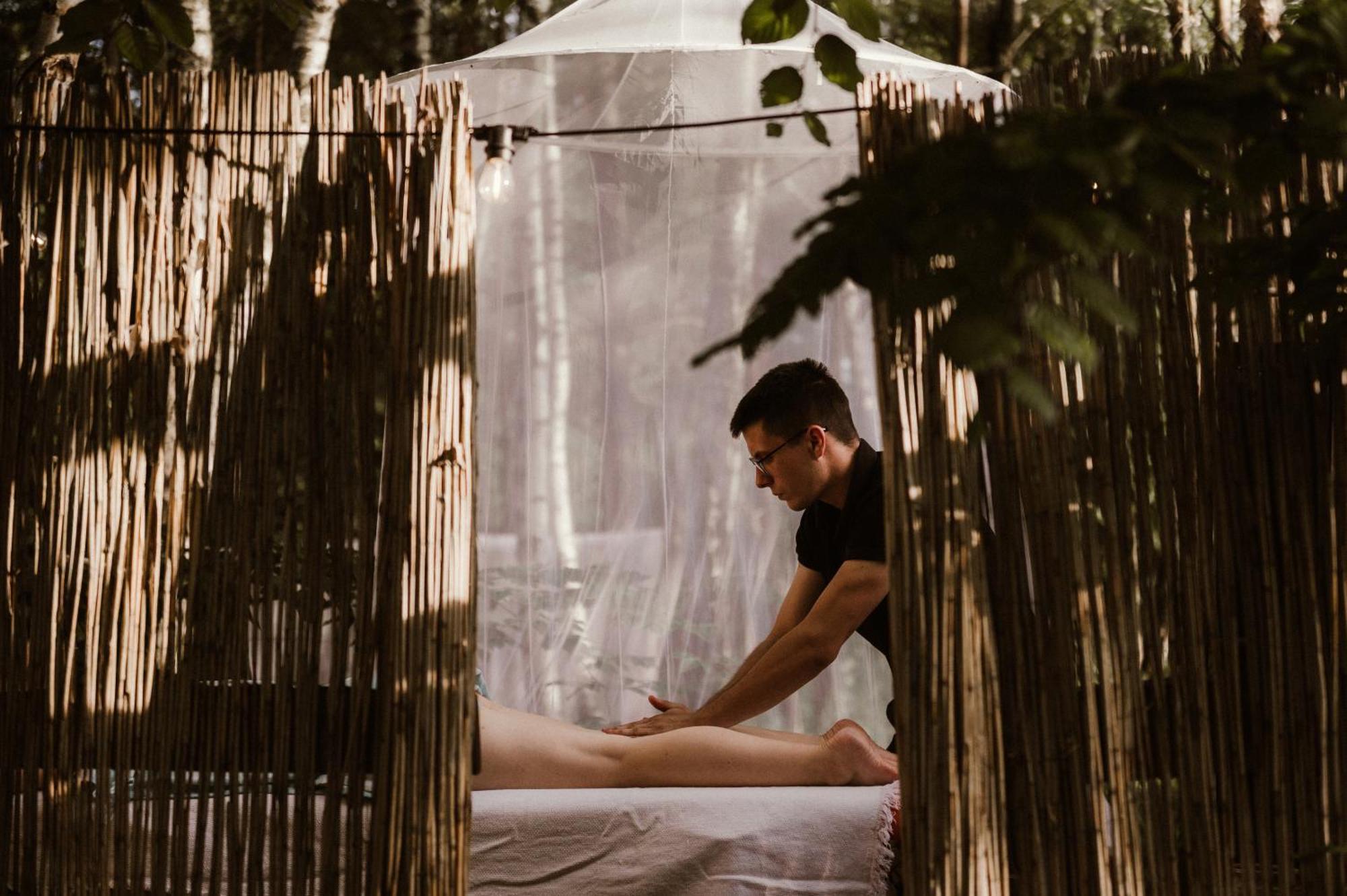Jurty Z Widokiem, Prywatna Balia- Dzikolas Glamping Krasnobród エクステリア 写真